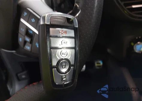 2024 Ford Escape St-Line Select z USA, uszkodzony, nr VIN 1FMCU9NA6RUA37448